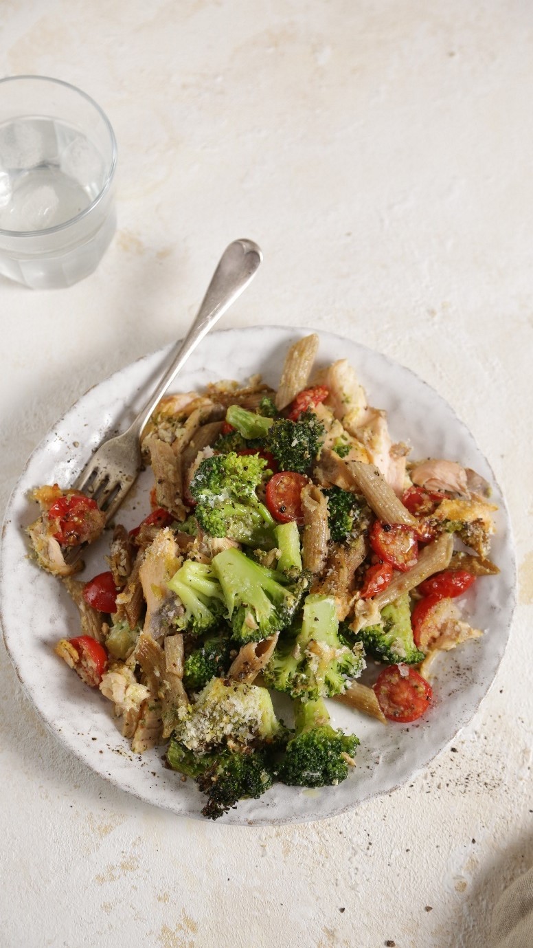 Basil Pesto Salmon Bake - londis.ie